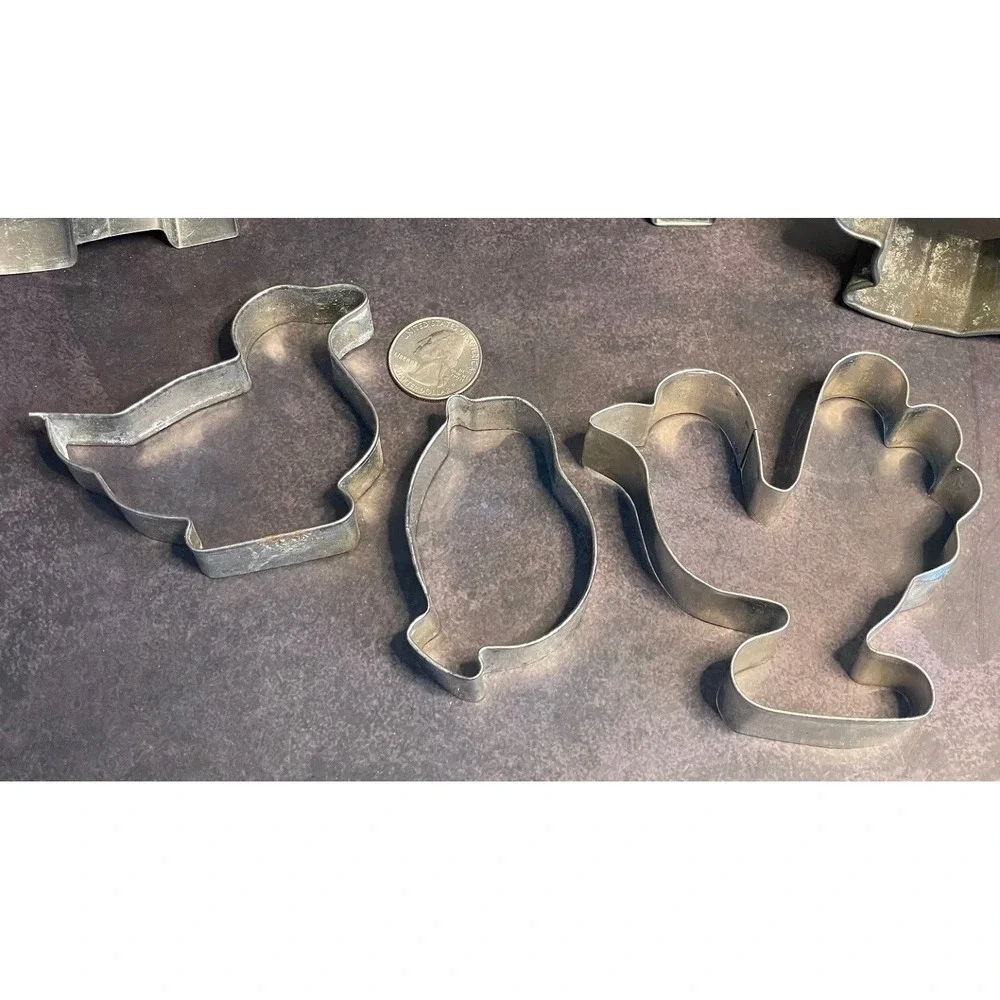 Vintage Metal Cookie Cutters Set Assorted Shapes Holiday Baking Fun‎